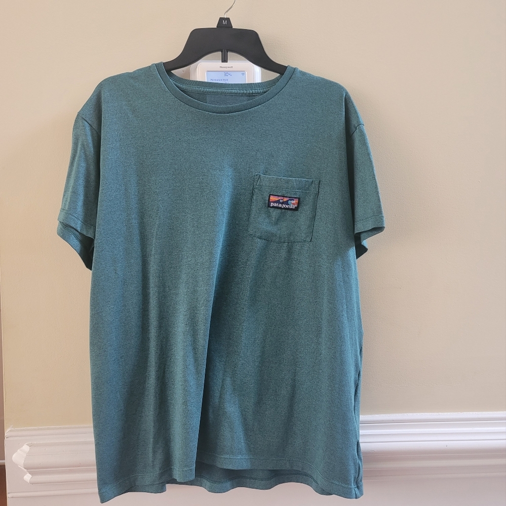 Patagonia Worn Wear T Shirt Size XL Wave Patch Pocket Tee